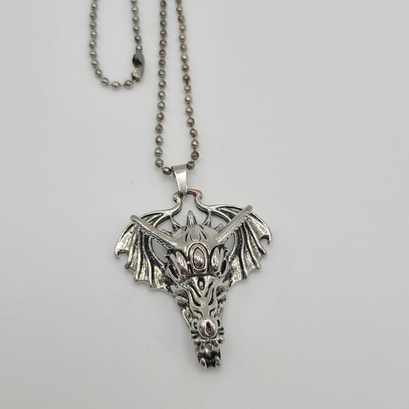 Dragon necklace,  silvertone - Picture 2 of 8